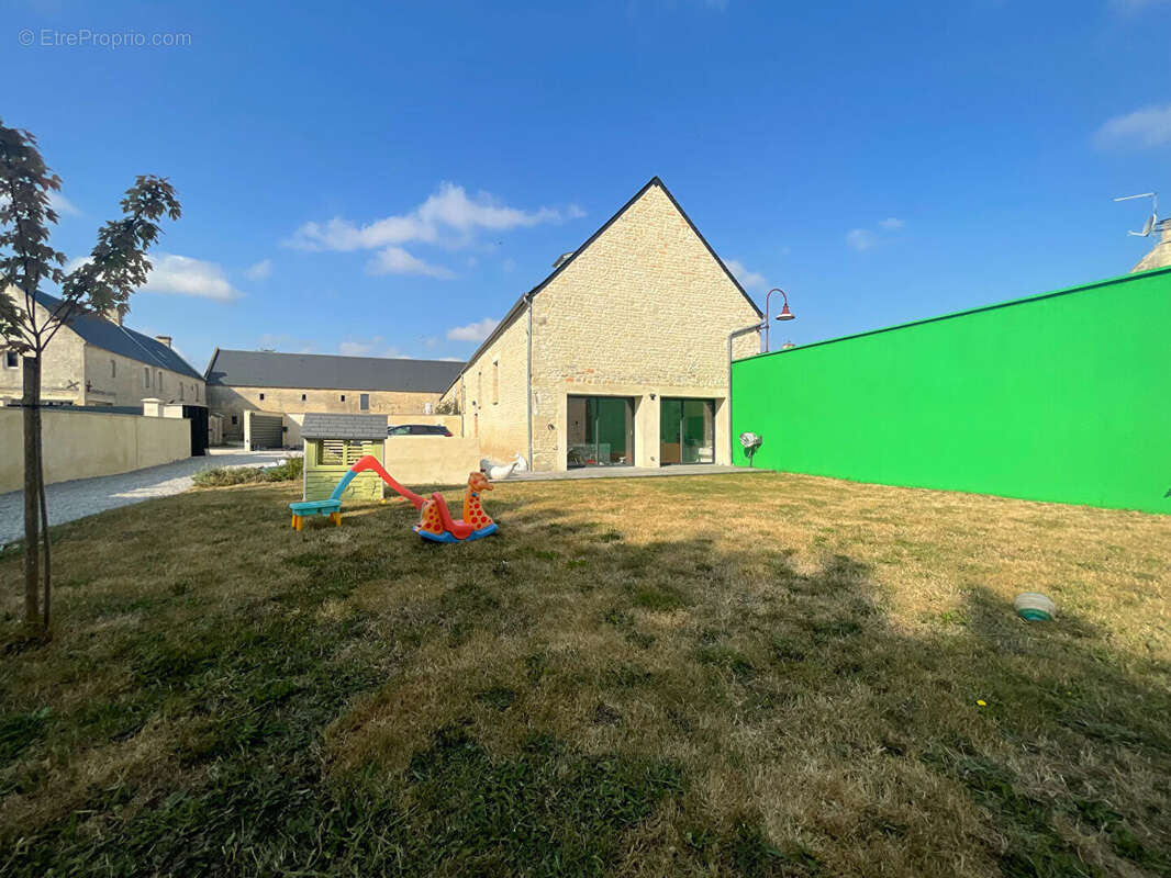 Coulombs_ maison/villa /loft/ en pierre 160 m2 / 2chambres/ jardin - photo 17