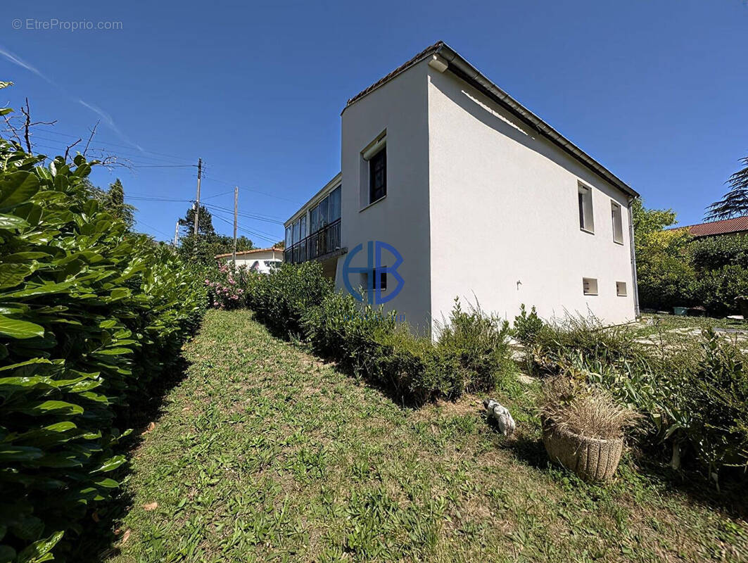 Maison à ROMANS-SUR-ISERE