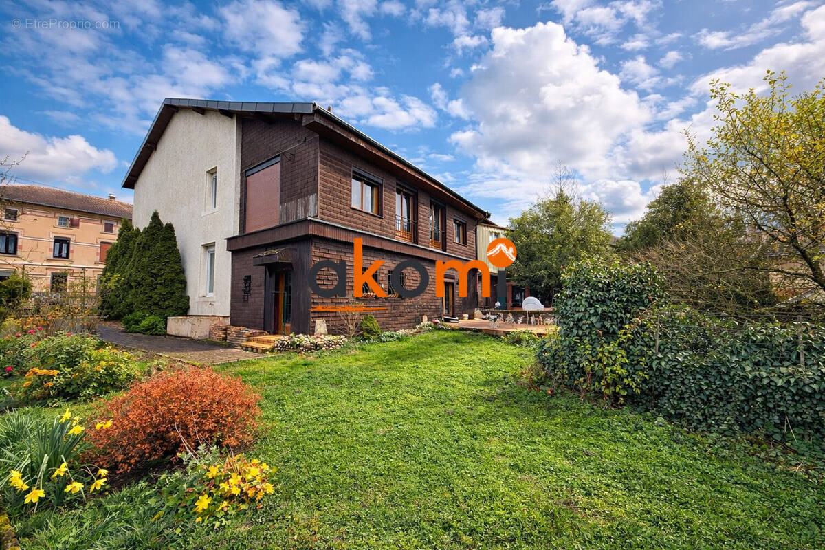 Maison à DOMEVRE-SUR-VEZOUZE