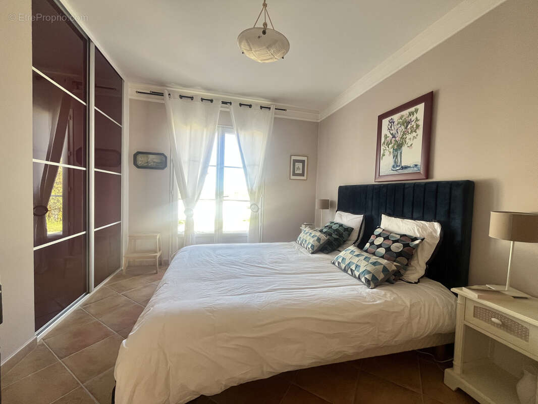 Maison à MESCHERS-SUR-GIRONDE