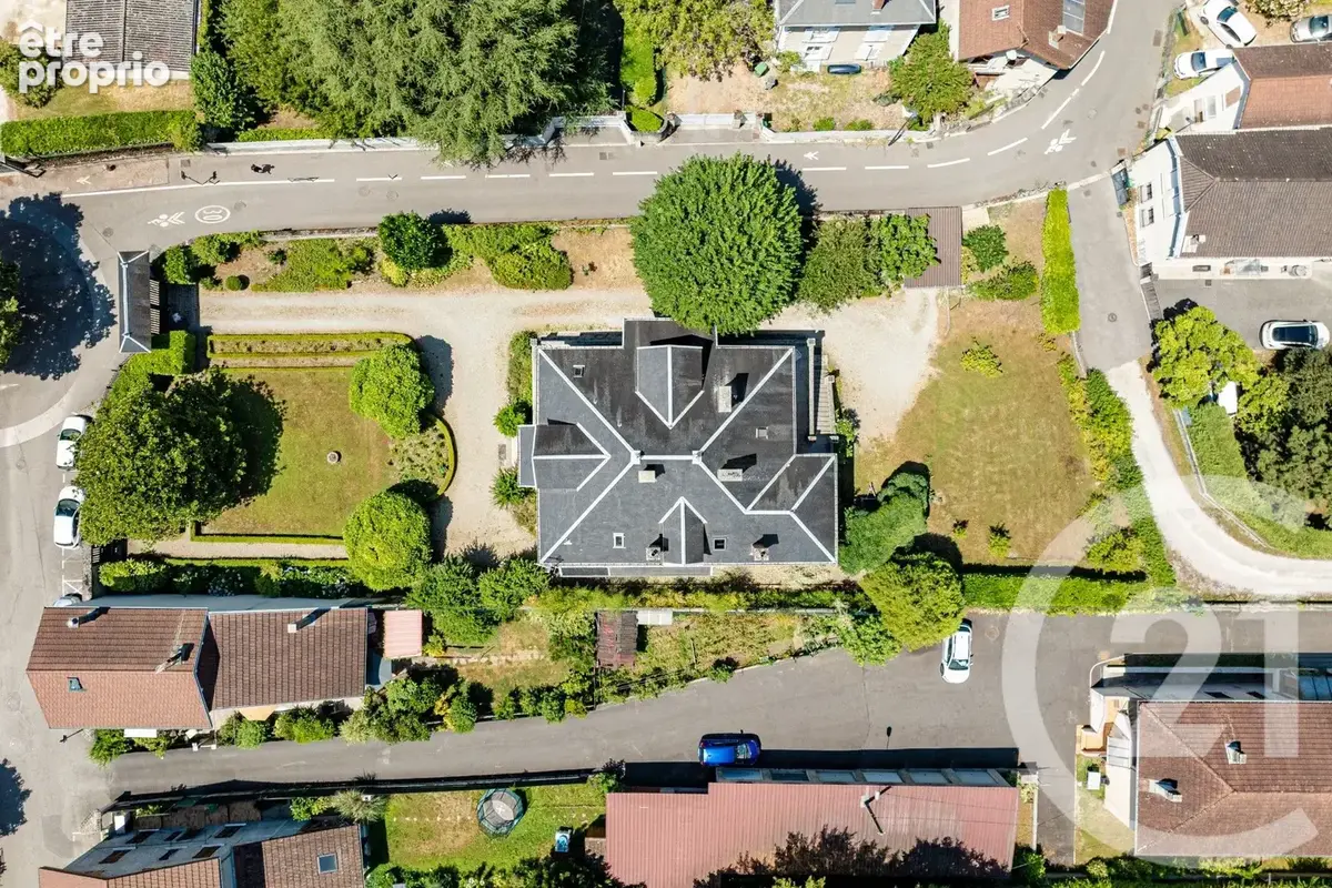 Maison 9 pièces 230 m² à vendre à Domene (38420) - photo 4
