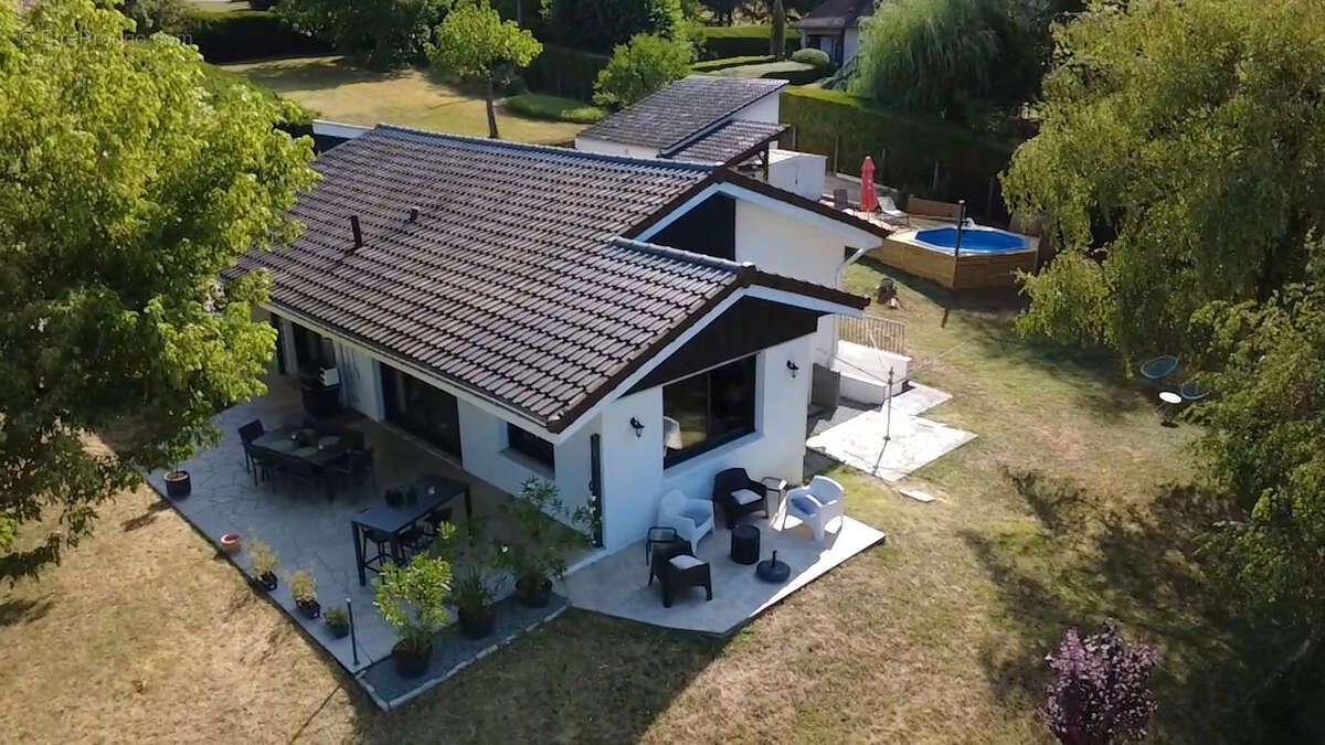 Creuzier-le-vieux, maison d'architecte avec vue imprenable - photo 3