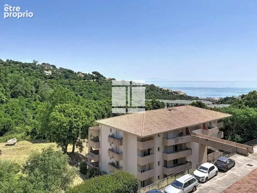 À vendre – T2 avec parking – Résidence sécurisée Closerie des Chênes – Bastia - photo 7