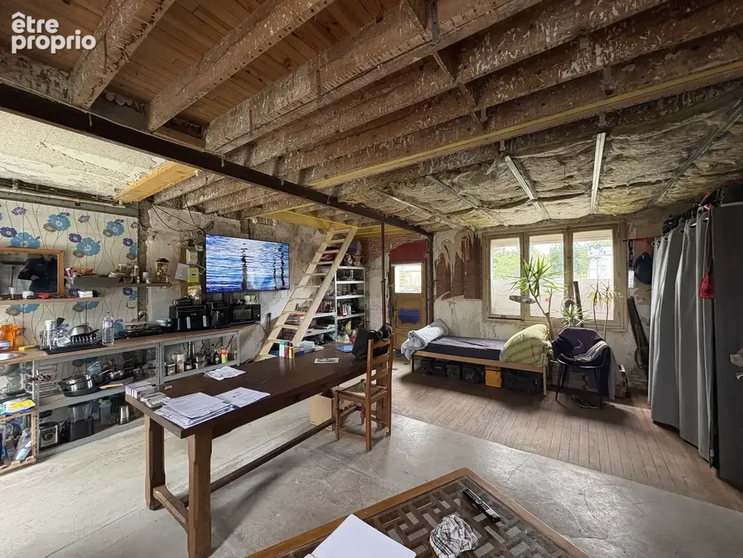 Maison à rénover - beau potentiel - photo 2
