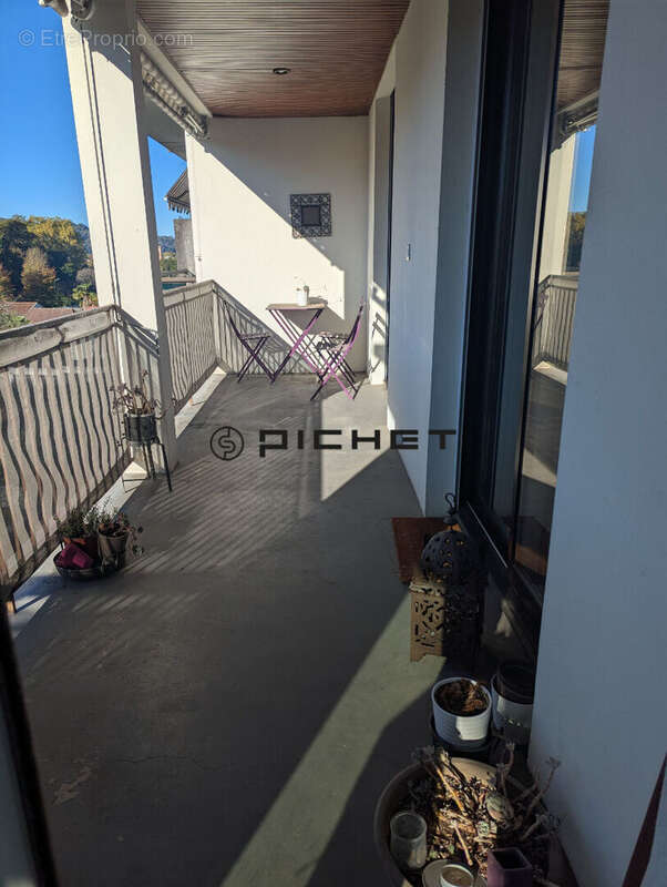 Appartement à BILLERE