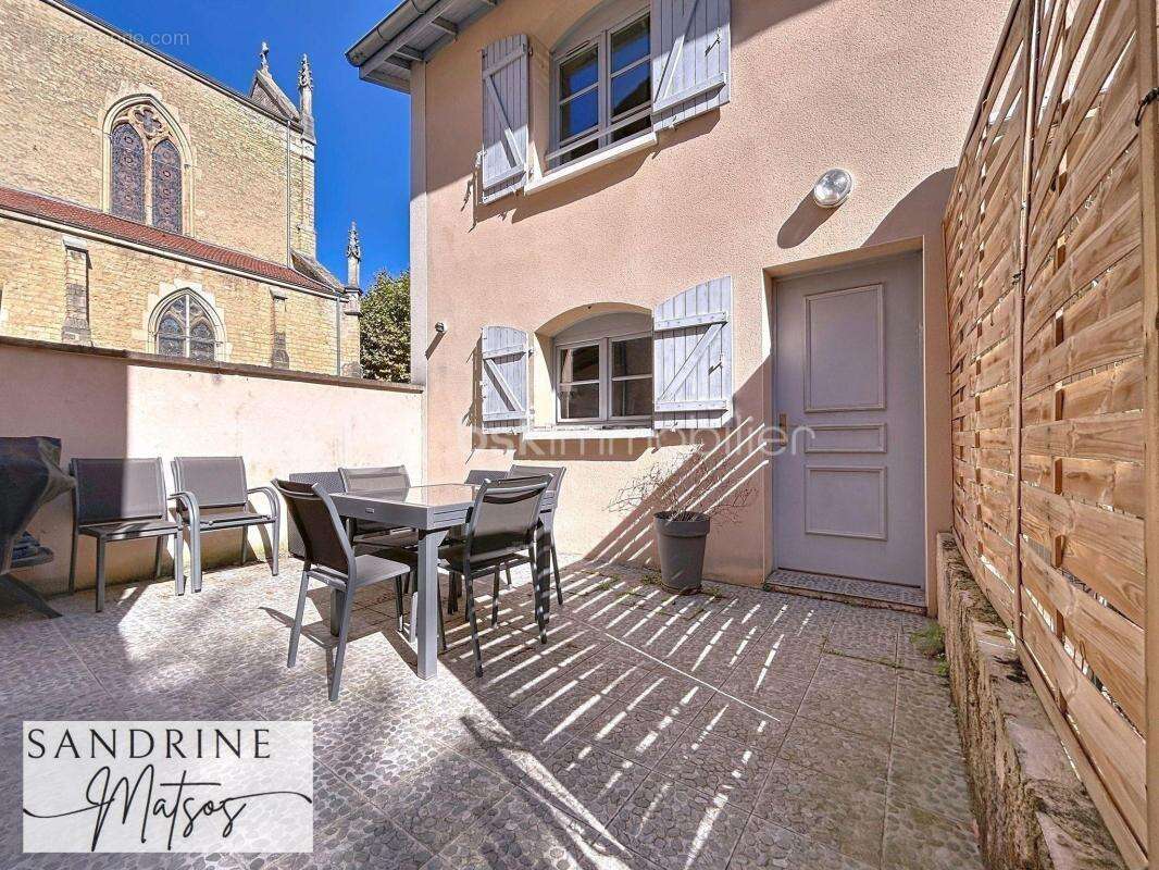 Appartement à SAINT-LAURENT-DE-MURE