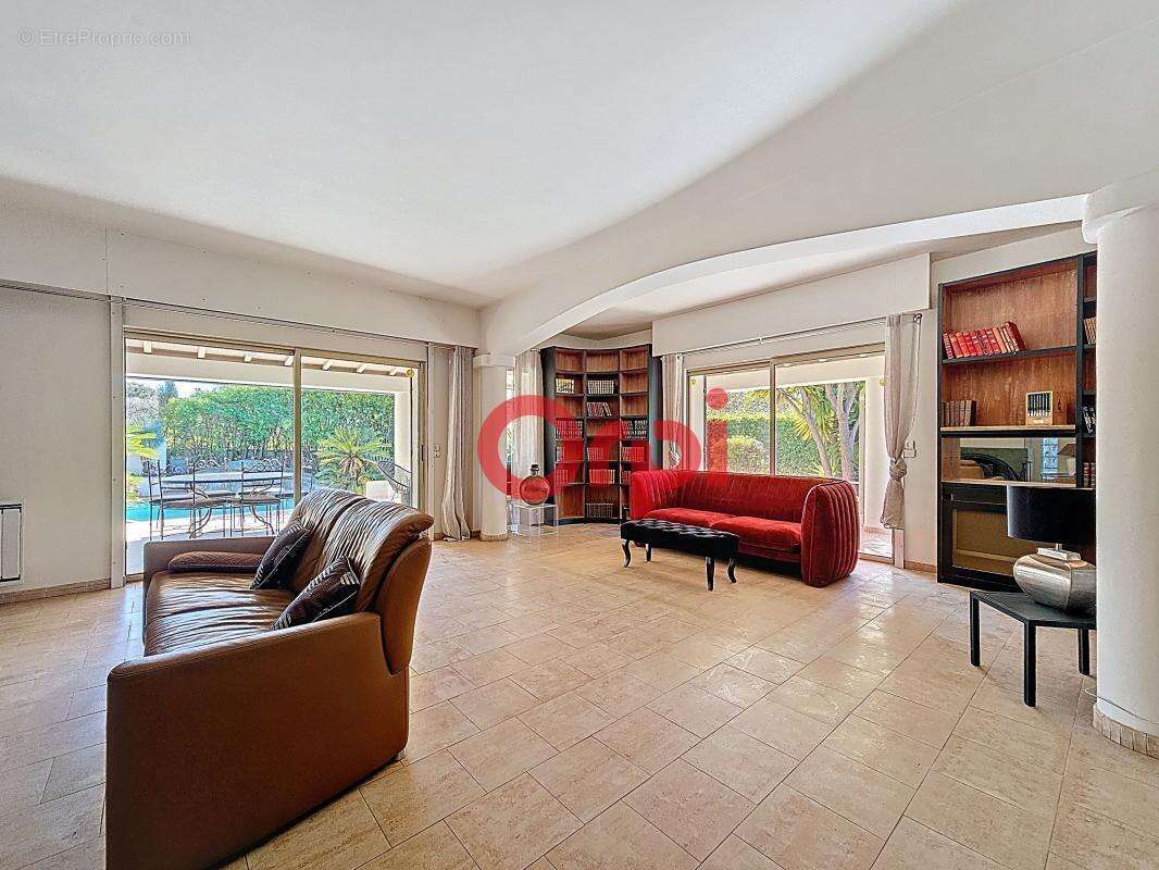 Maison à SIX-FOURS-LES-PLAGES