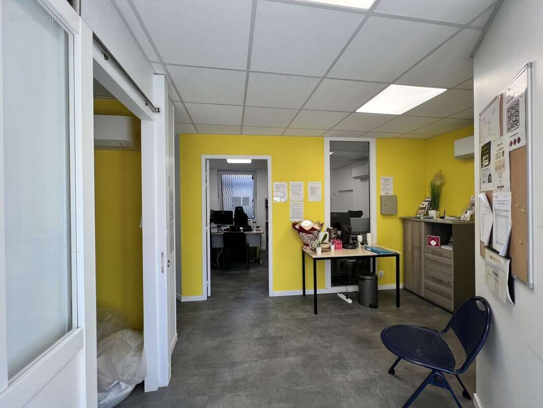 Commerce à PONT-DE-CHERUY