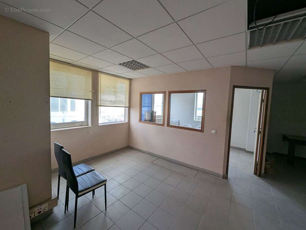 Commerce à FORT-DE-FRANCE