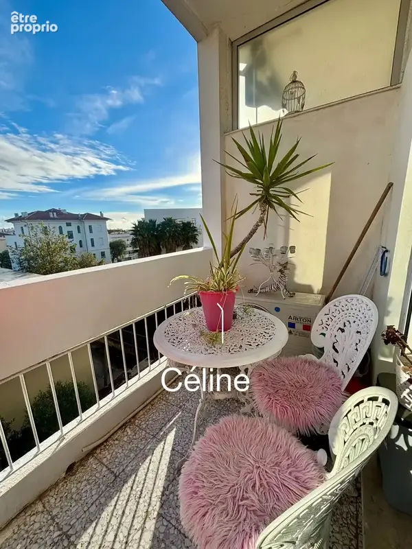 2 Pièces rénové avec balcon et vue dégagée - photo 8