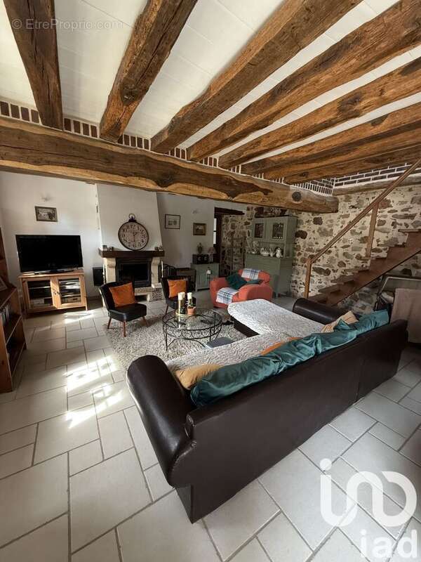 Photo 9 - Maison à LA LOUPTIERE-THENARD