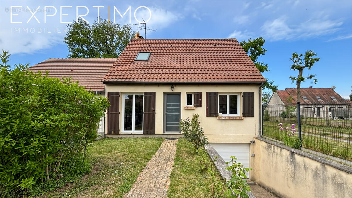 Maison à MORIGNY-CHAMPIGNY