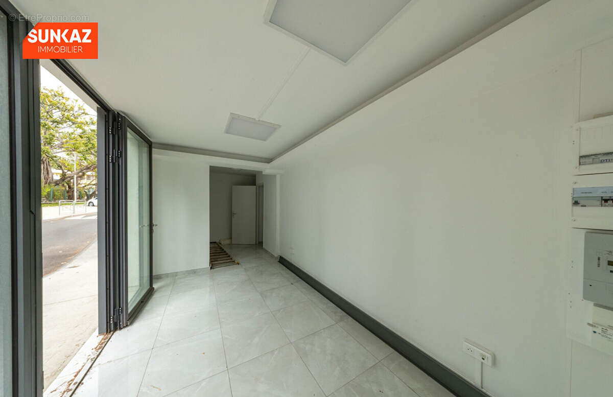 Commerce à SAINT-PIERRE