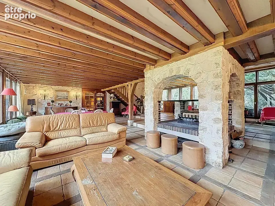 Maison de caractere de 327m2 - photo 3