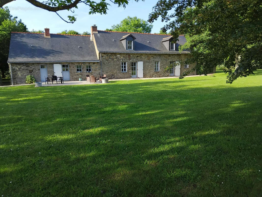 Maison à SAINT-GEREON