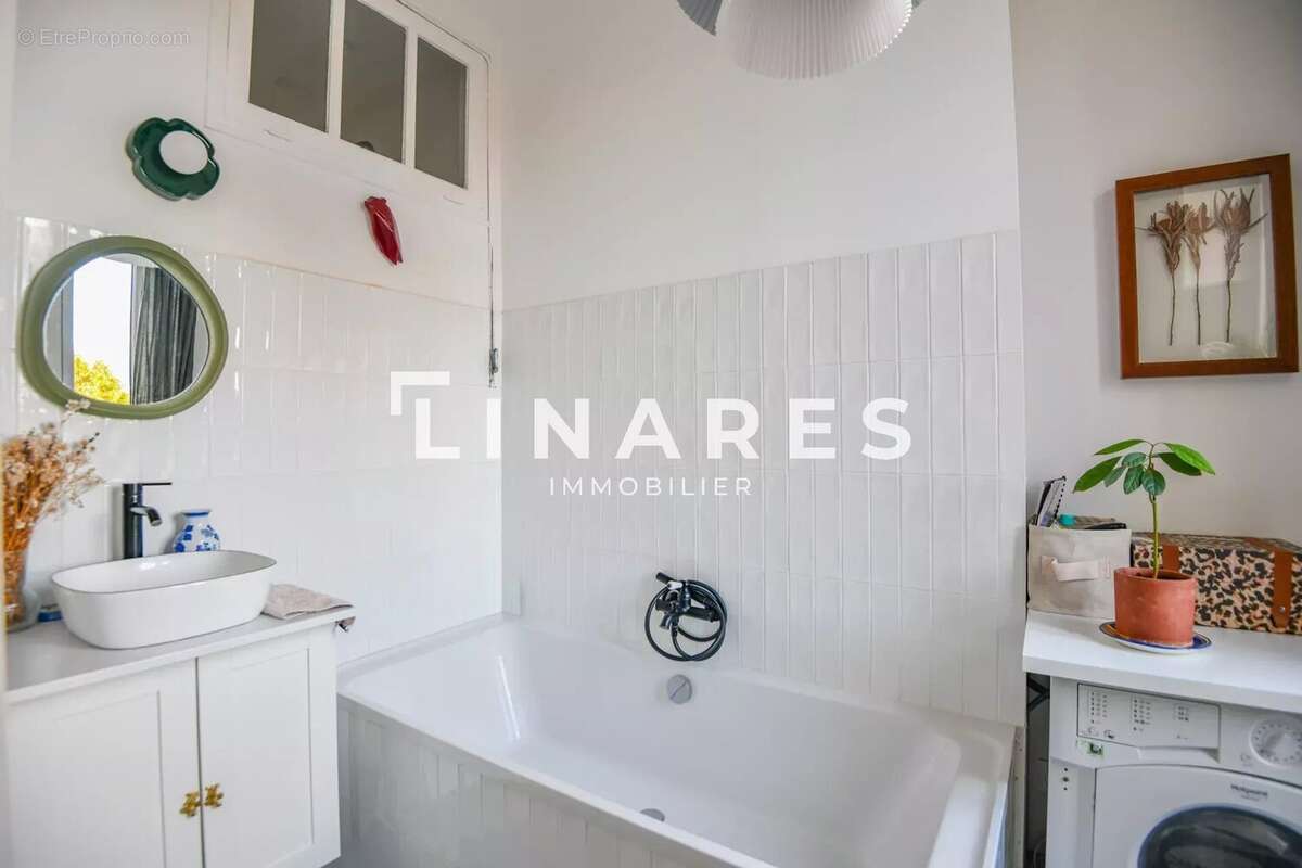 Appartement à MARSEILLE-5E