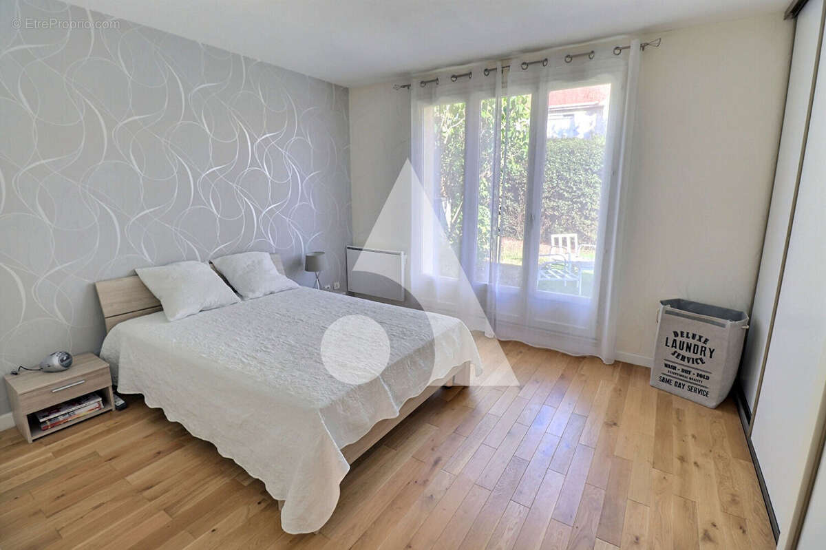 Maison à MERY-SUR-OISE