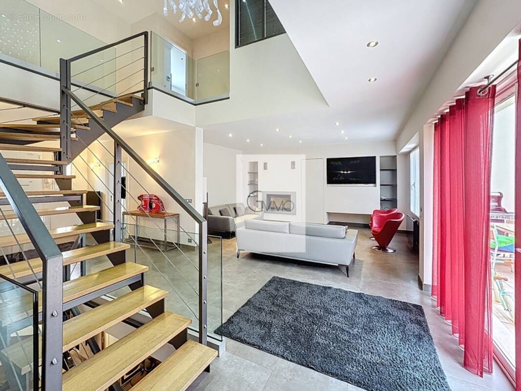 Maison à L'HAY-LES-ROSES