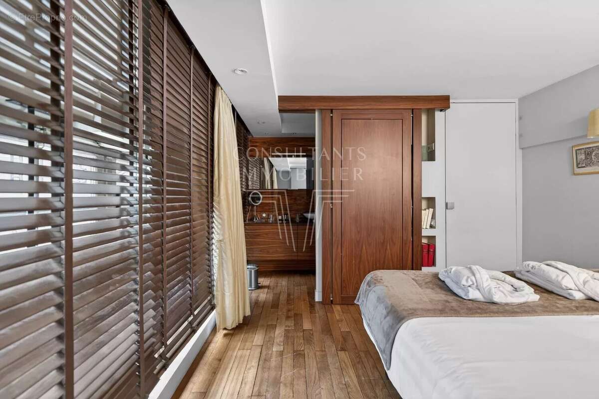 Appartement à PARIS-3E