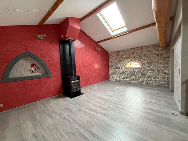 Maison à COMBRONDE