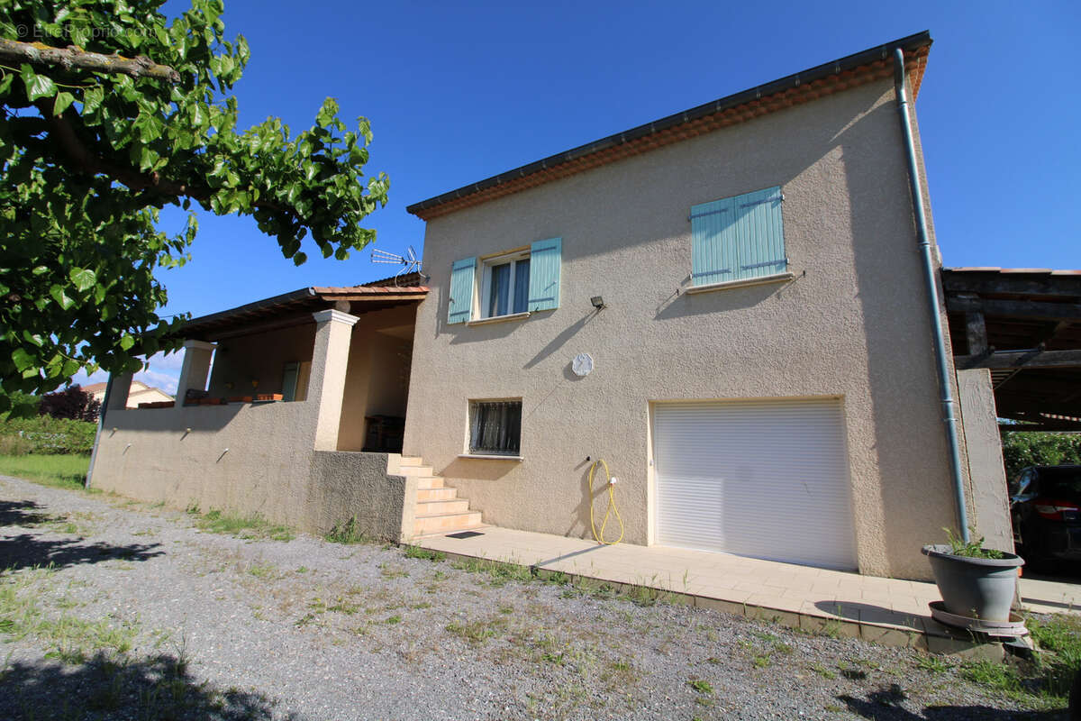 Maison à SAINT-JULIEN-LES-ROSIERS