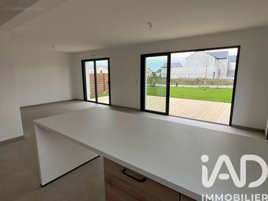 Photo 8 - Maison à LA CHAPELLE-DES-FOUGERETZ