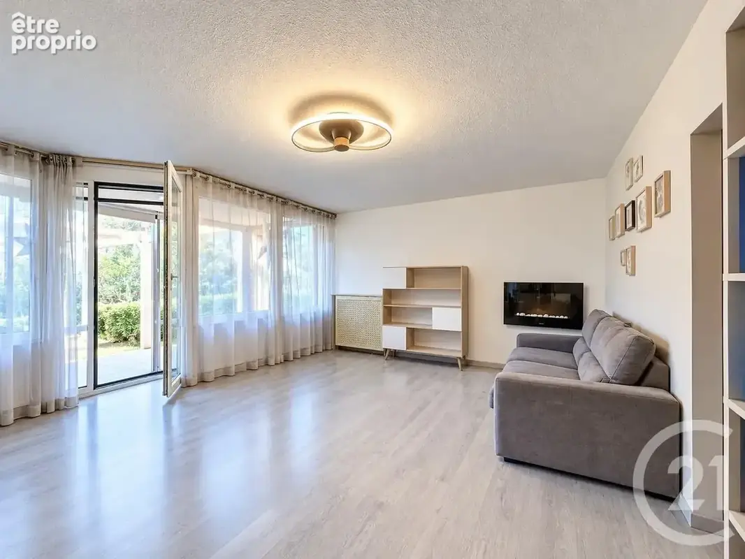 Appartement 4 pièces 84 m² à vendre à Lyon-7e (69007) - photo 3
