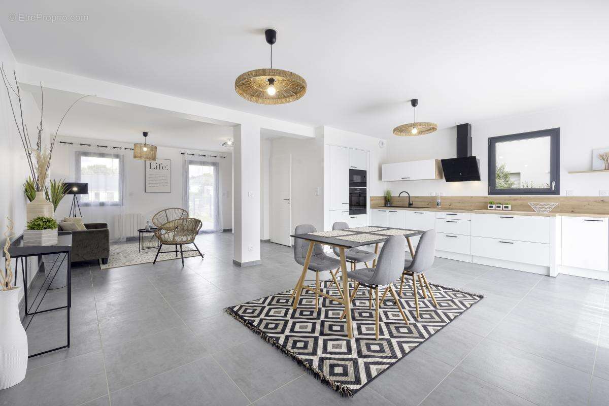 Maison à SUCE-SUR-ERDRE