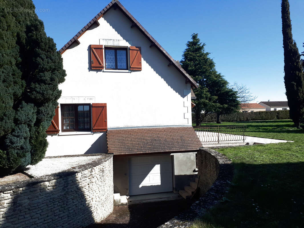 Maison à LES ORMES