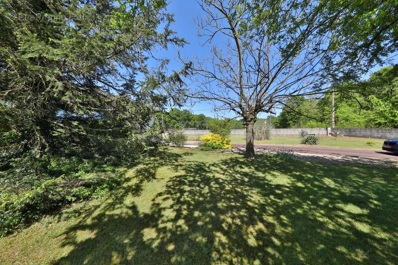 Maison à PONT-DE-VAUX