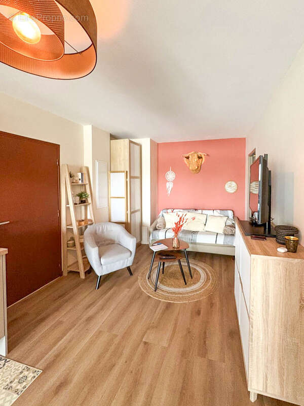 Appartement à MAUGUIO