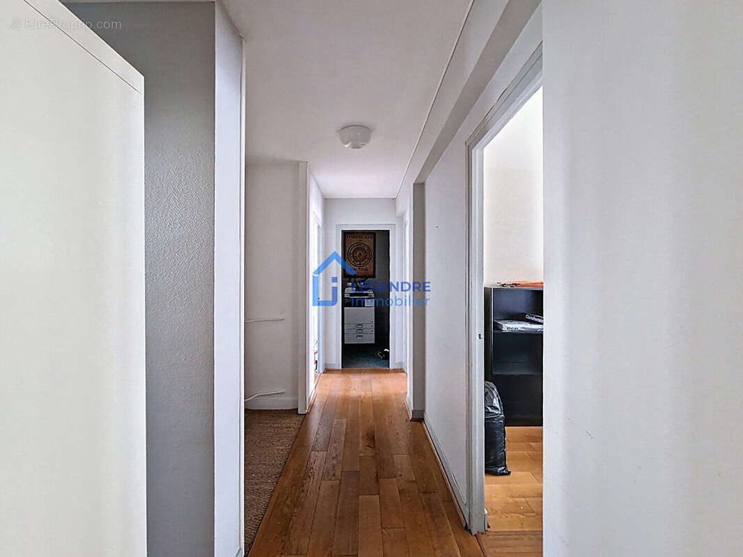 Commerce à PONTOISE