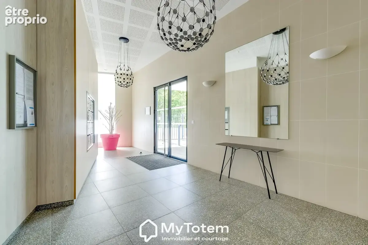 Face à la forêt domaniale de Saint-Germain-en-Laye   Élégant appartement familial de 80 m2 avec terrasse - photo 8
