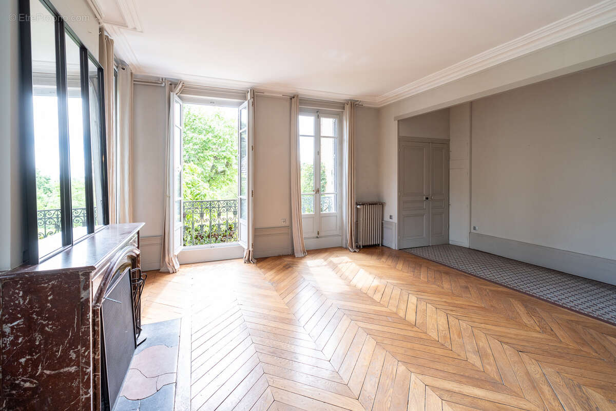Maison à CALUIRE-ET-CUIRE