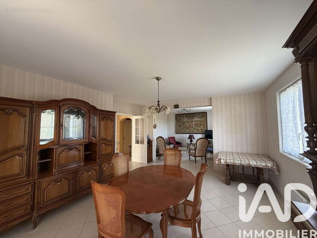 Photo 2 - Maison à ROSIERES