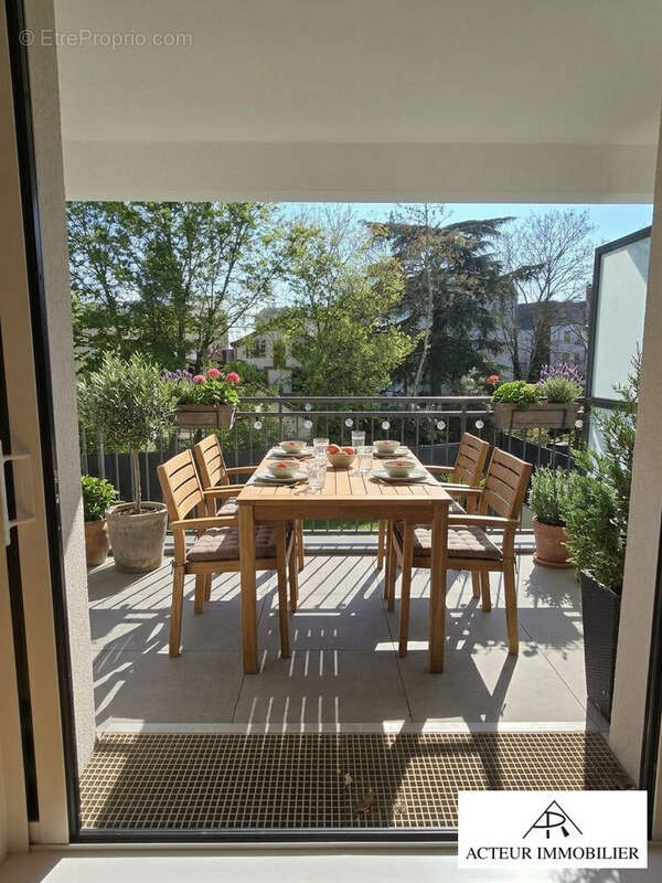 photo modifiée par l'IA - Appartement à PUTEAUX