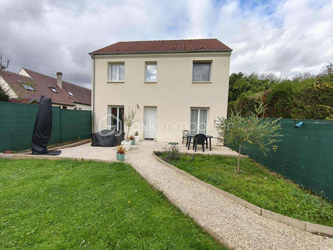 Maison à CONGIS-SUR-THEROUANNE