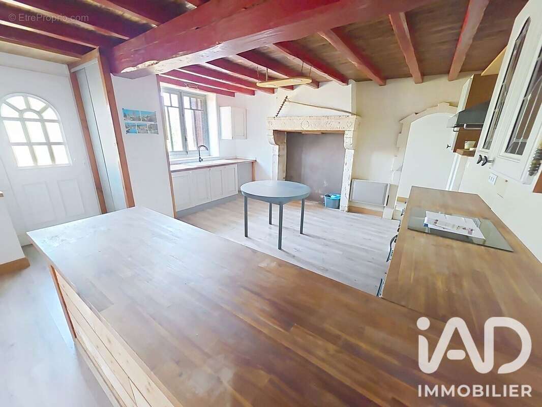 Maison 94 m² à Feuillade  - photo 4