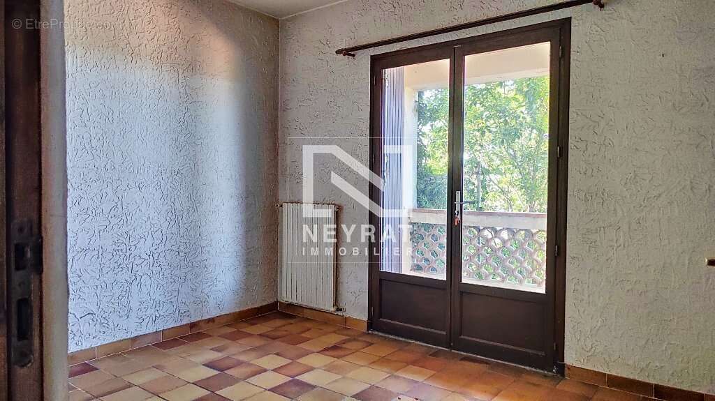 Appartement à MONTAUROUX