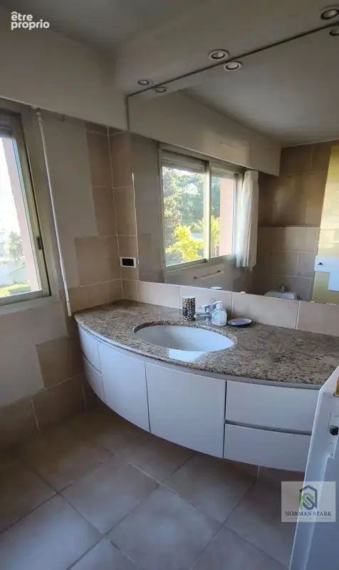 Roquebrune-Cap-Martin – Vaste 3 pièces de 92 m² avec terrasse, vue mer panoramique, résidence de standing avec piscine, à rénove - photo 14