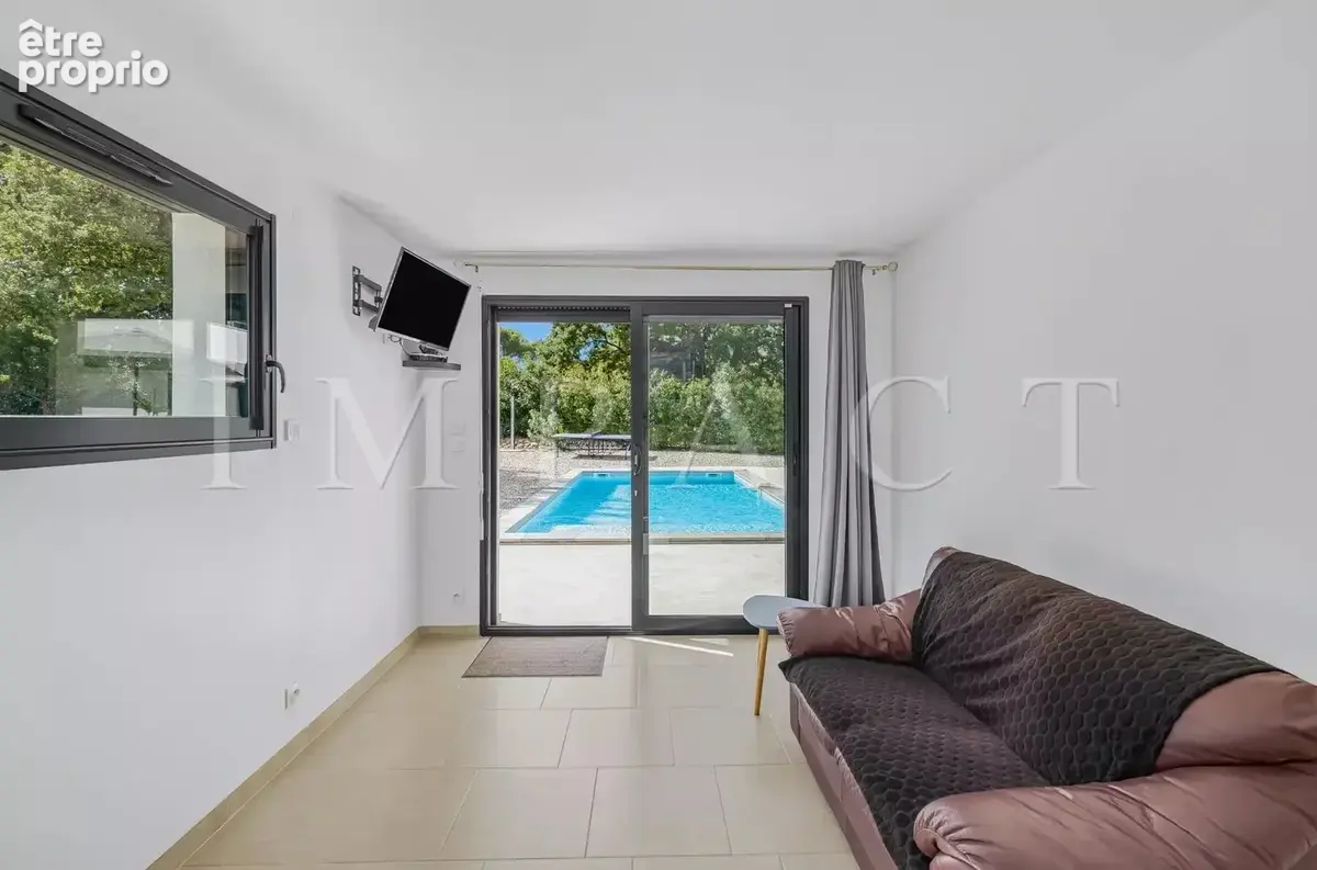 Mouans-Sartoux limite Mougins, Villa contemporaine de 220m2 avec piscine à vendre - photo 28