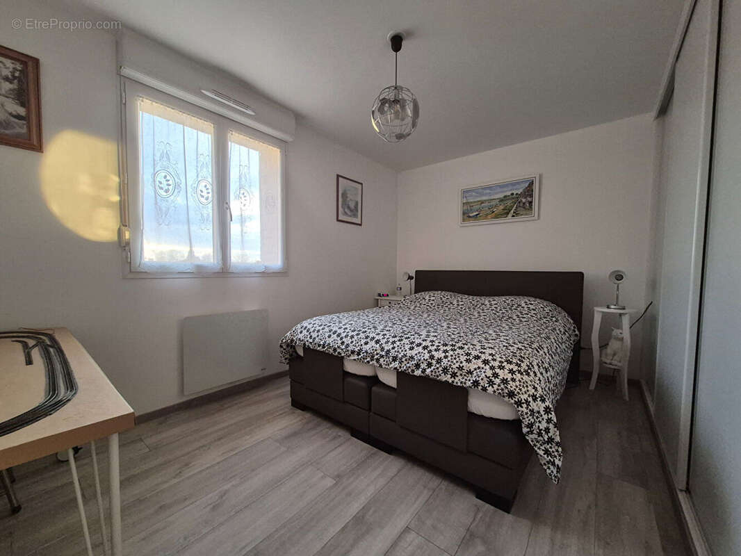 Appartement à ARQUES