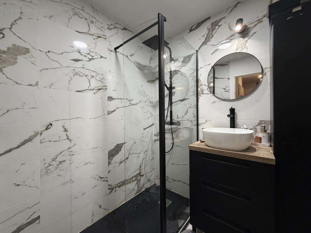 Appartement à SAINT-JUERY