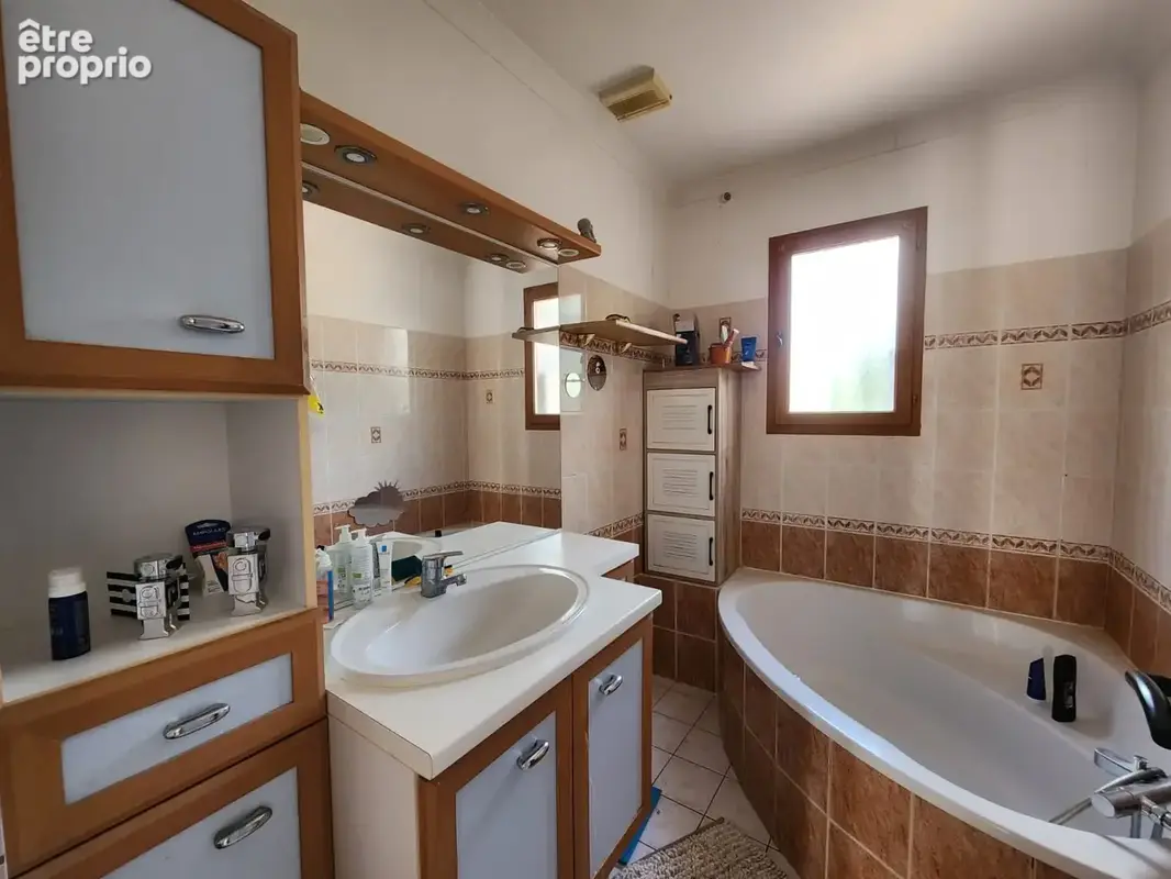 VIOLÈS   Villa de plain-pied avec studio indépendant, piscine chauffée et espace détente - photo 12