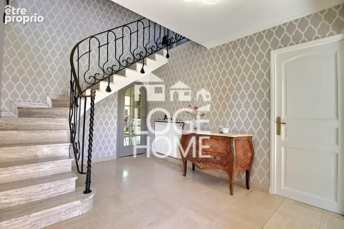 Maison 5 pièces 134 m² à vendre à La Bassee (59480) - photo 3
