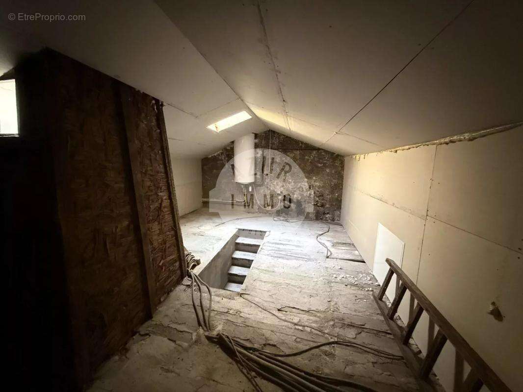 Appartement à ROQUEVAIRE