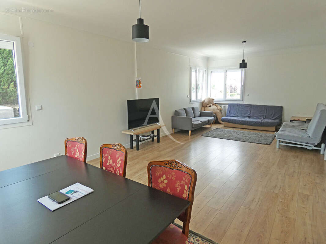 Maison à VILLEMOMBLE