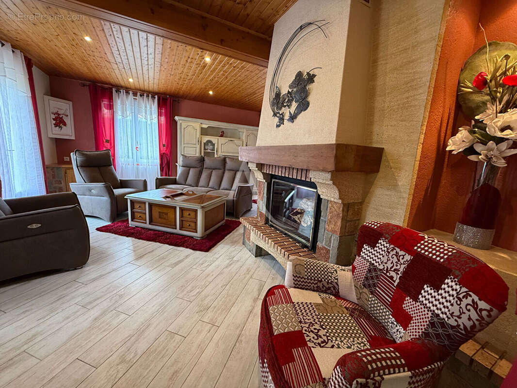 Maison à L&#039;AIGUILLON-SUR-VIE