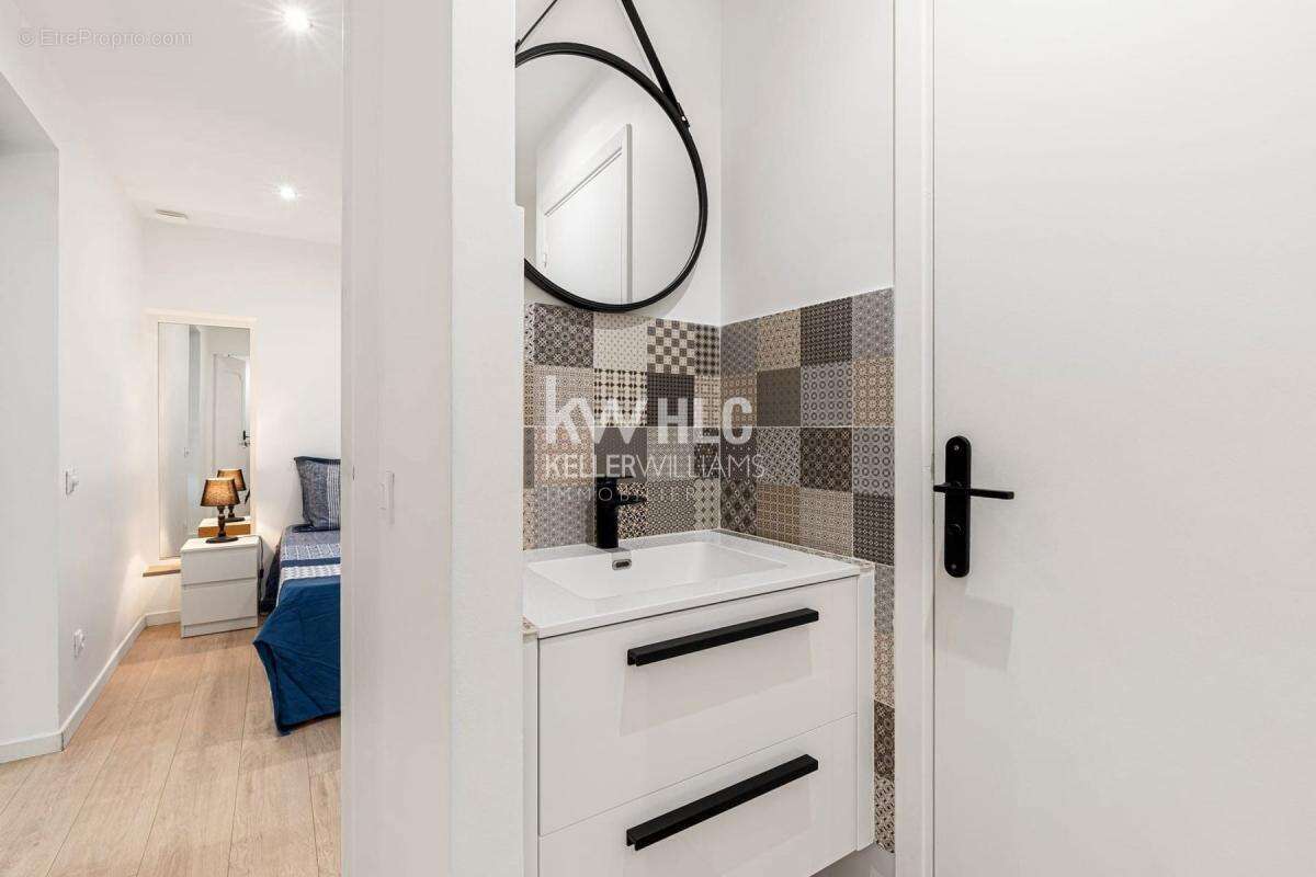 Maison à SAINT-LAURENT-DU-VAR