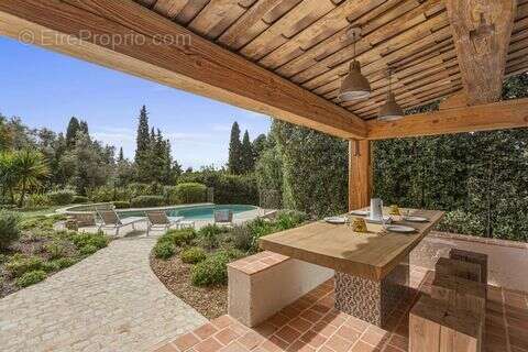 Maison à MOUGINS